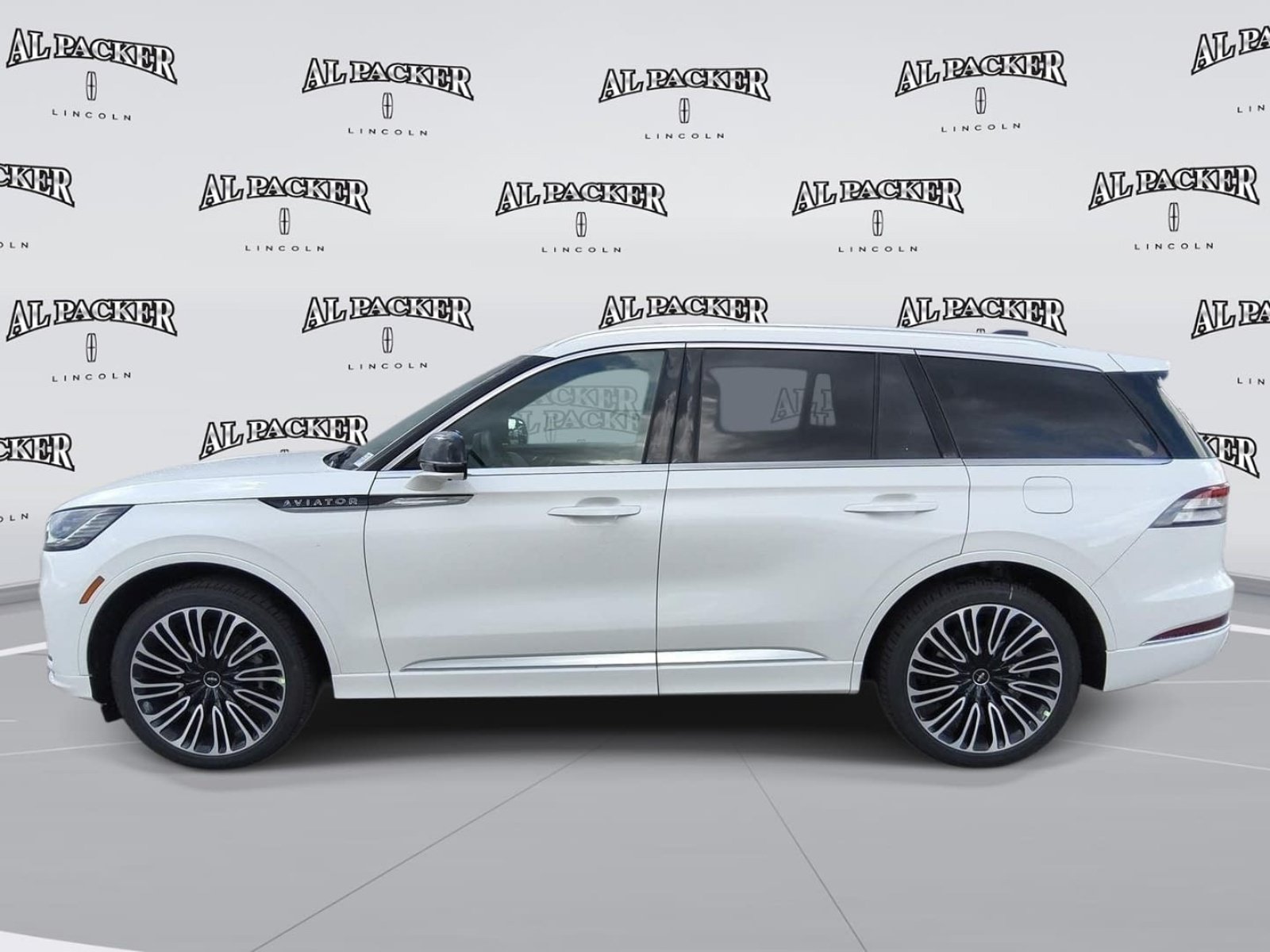 New 2027 Lincoln Aviator Black Label w/ Dynamic Handling Package AWD/4WD image 2