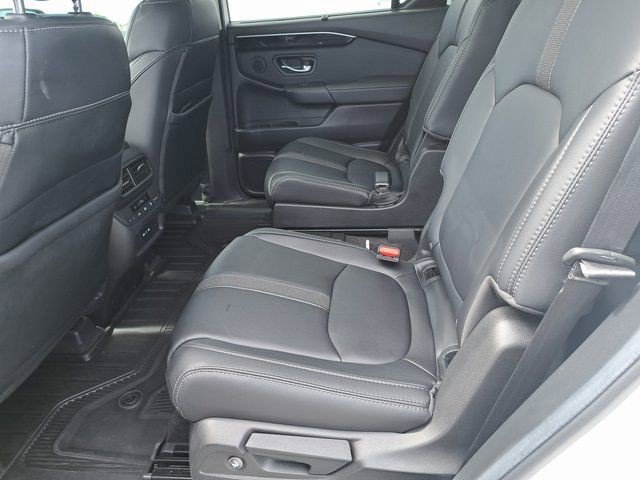 Used 2025 Honda Pilot Touring image 26