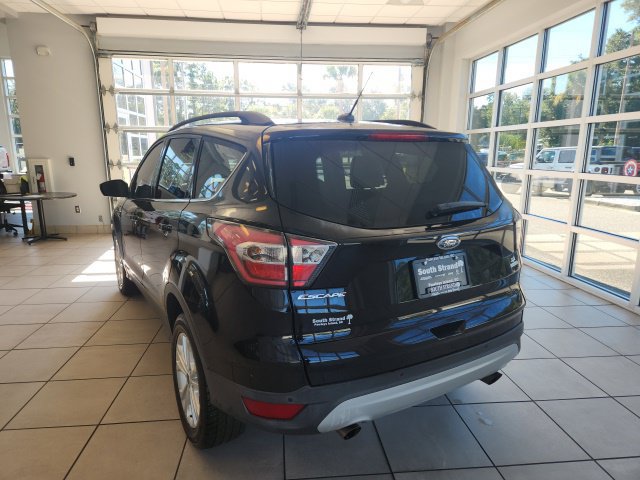 Used 2017 Ford Escape SE w/ SE Leather Comfort Package FWD image 8