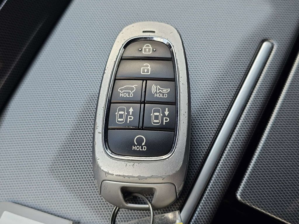 Used 2023 Hyundai Santa Fe Calligraphy FWD image 31