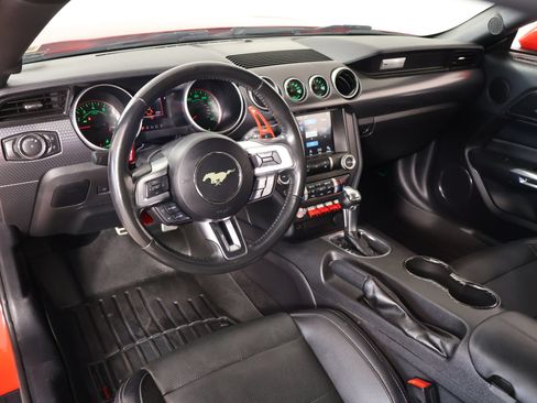 Used 2019 Ford Mustang GT Premium w/ GT Performance Package RWD image 2