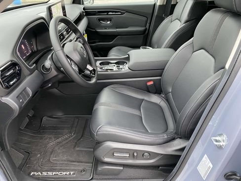 New 2025 Honda Pilot TrailSport image 12