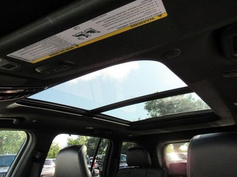 New 2025 Jeep Grand Cherokee Overland w/ Luxury Tech Group IV image 28