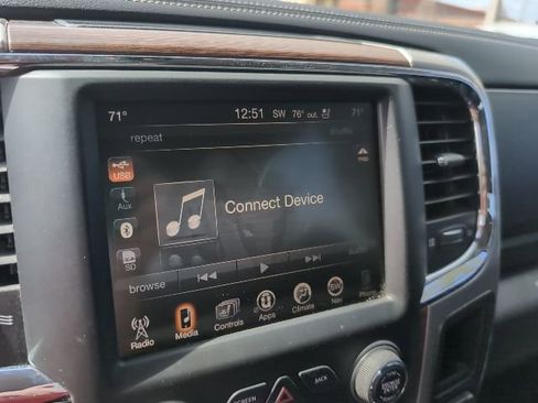 Used 2016 RAM 1500 Laramie w/ Convenience Group image 14