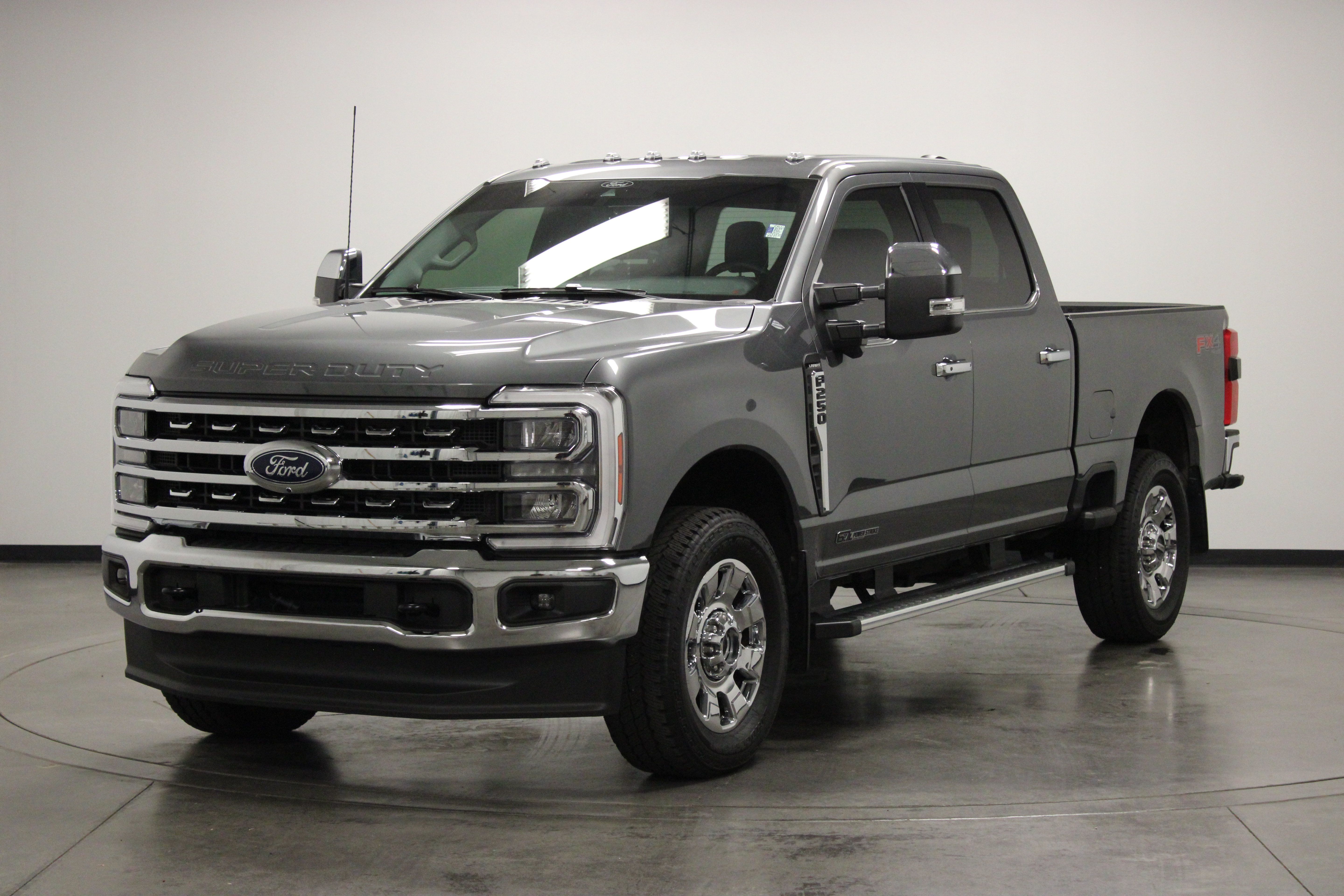 Used 2025 Ford F250 Lariat w/ Chrome Package AWD/4WD image 4