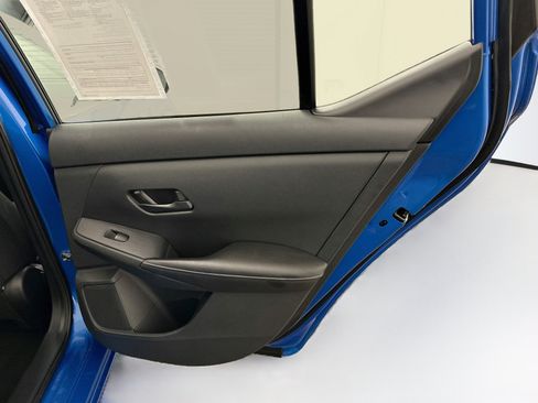 Used 2025 Nissan Sentra SV FWD image 30