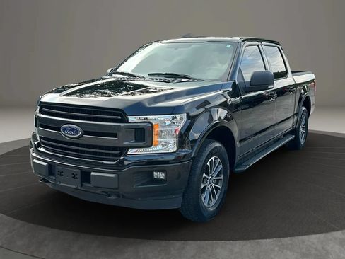 Used 2018 Ford F150 XLT w/ Equipment Group 302A Luxury AWD/4WD image 7