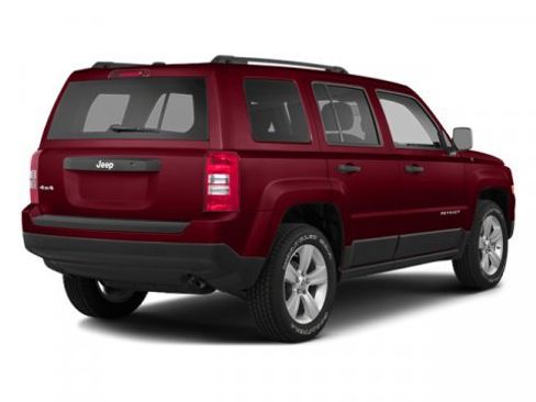 Used 2014 Jeep Patriot Latitude image 2