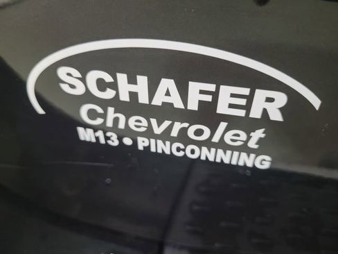 Used 2015 Chrysler Town & Country Touring-L image 53