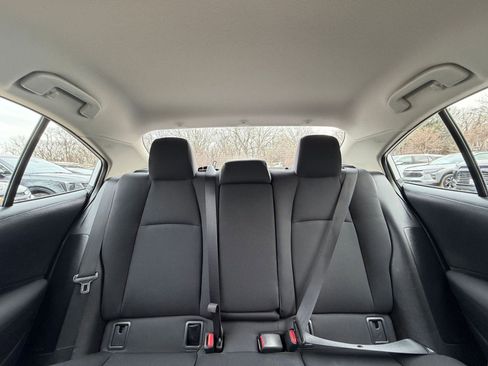 Used 2025 Toyota Corolla LE image 36