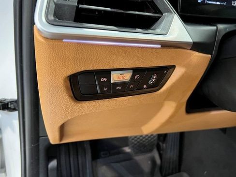 Used 2023 BMW 330i xDrive 330i xDrive w/ Premium Package image 34