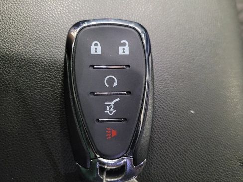 Used 2020 Chevrolet Equinox LT AWD/4WD image 32