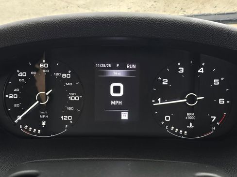 Used 2025 RAM ProMaster 2500 w/ Convenience Group image 19