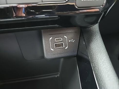 Used 2026 Jeep Compass Latitude image 57