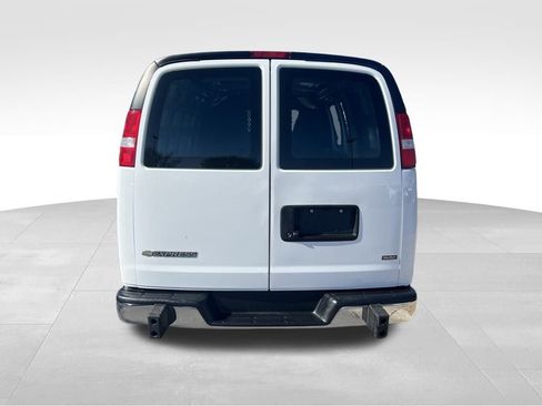 Used 2024 Chevrolet Express 2500 w/ Driver Convenience Package RWD image 5