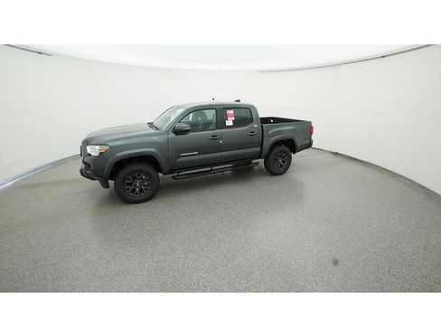 Used 2023 Toyota Tacoma SR5 w/ Technology Package image 2