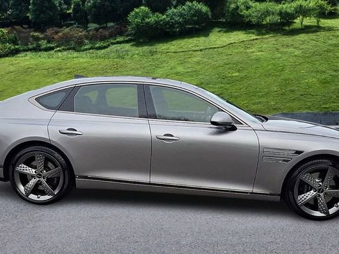 Used 2025 Genesis G80 2.5T Sport Prestige image 9