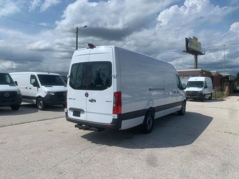 New 2025 Mercedes-Benz Sprinter 2500 image 2