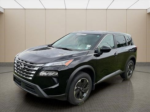 Used 2024 Nissan Rogue SV AWD/4WD image 2