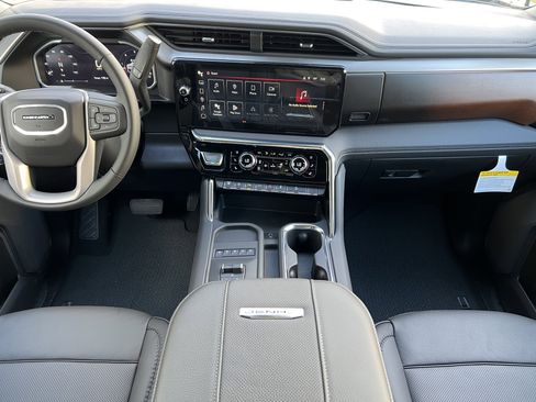 New 2026 GMC Sierra 2500 Denali w/ Denali Reserve Package image 33