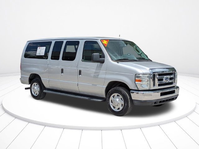 Used 2014 Ford E-350 and Econoline 350 XLT RWD image 2