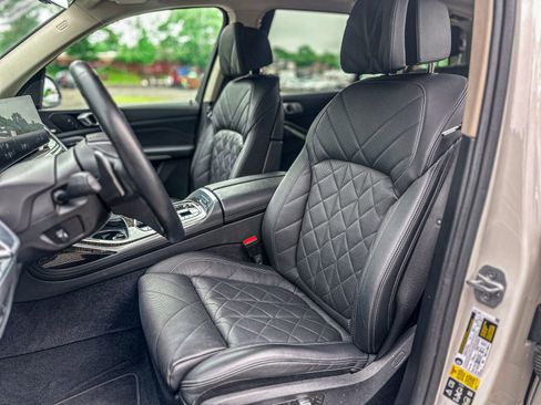 Used 2024 BMW X7 xDrive40i image 13