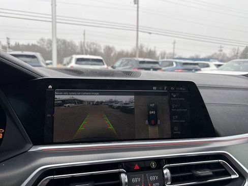 Used 2022 BMW X5 xDrive40i w/ M Sport Package image 16