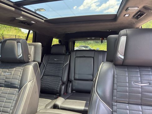 Used 2021 Cadillac Escalade Sport Platinum w/ LPO, ONYX Package AWD/4WD image 8