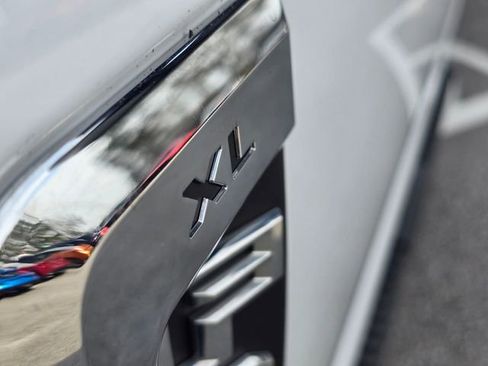 Used 2022 Ford F250 XL w/ Power Equipment Group image 9