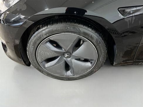 Used 2020 Tesla Model 3 image 32