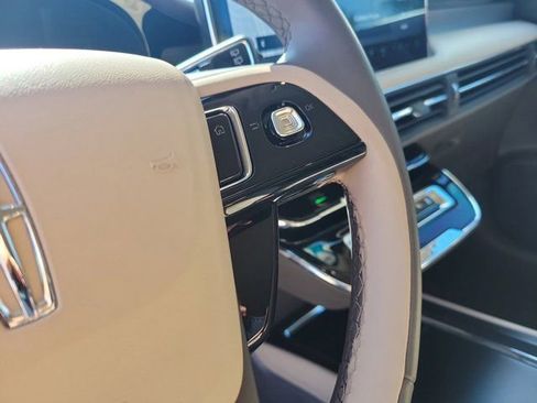 Certified 2023 Lincoln Corsair FWD image 25