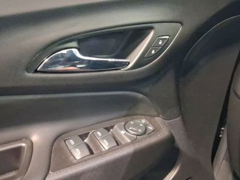 Used 2021 Chevrolet Equinox Premier FWD image 32