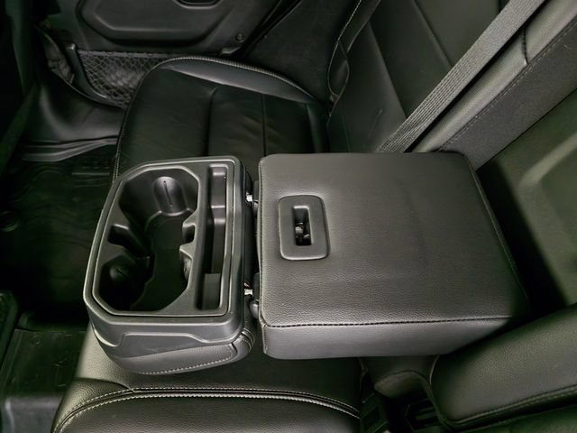 Used 2019 Jeep Wrangler Unlimited Sahara w/ Uconnect 4C Nav & Sound Group AWD/4WD image 31