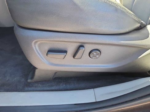 Used 2016 Kia Sedona SX image 20