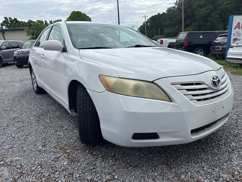 Used 2011 Toyota Camry LE w/ LE Extra-Value Pkg FWD image 1