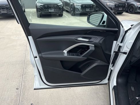 Used 2025 Audi Q5 Premium w/ Convenience Package AWD/4WD image 10