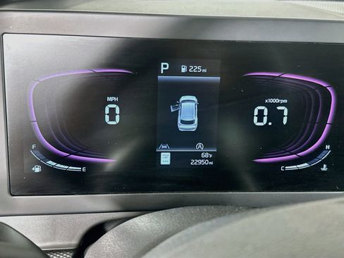 Used 2025 Kia Sportage LX FWD image 19