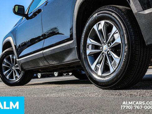 Used 2025 Chevrolet Equinox LT image 16