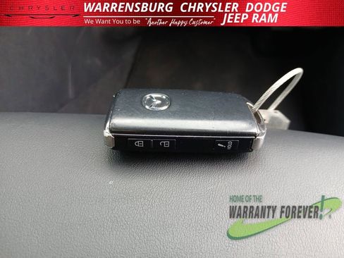 Used 2024 MAZDA MAZDA3 s image 32