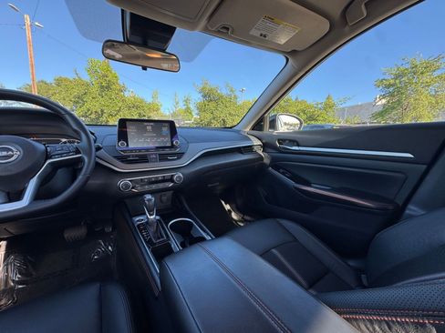 Used 2025 Nissan Altima 2.5 SR image 35