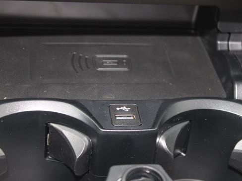 Used 2026 BMW 330i Sedan w/ M Sport Package RWD image 31