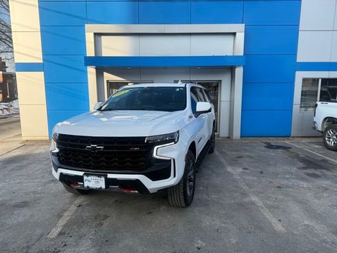 Certified 2024 Chevrolet Suburban Z71 w/ Off-Road Capability Package image 2