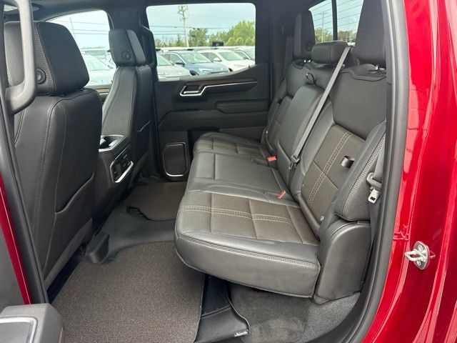 Certified 2022 Chevrolet Silverado 1500 High Country w/ Z71 Off-Road Package AWD/4WD image 31