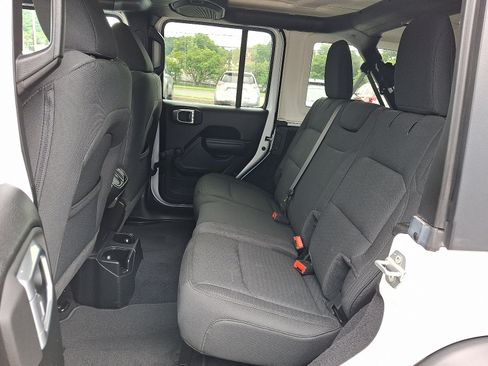 Used 2020 Jeep Wrangler Unlimited Sport AWD/4WD image 11