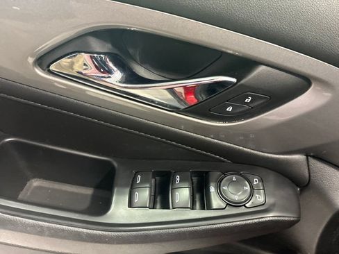 Used 2023 Chevrolet Traverse LT AWD/4WD image 18