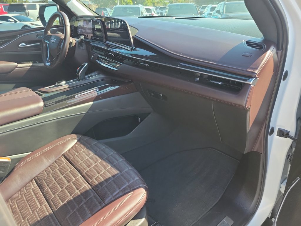Certified 2021 Cadillac Escalade Sport Platinum RWD image 29