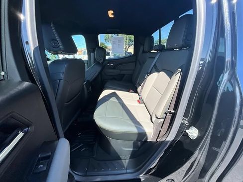 Used 2025 Chevrolet Colorado ZR2 w/ Technology Package AWD/4WD image 30