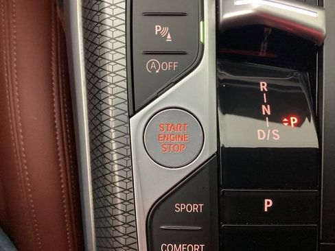 Used 2023 BMW 330i xDrive Sedan w/ M Sport Package image 28