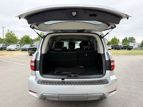 Used 2021 Nissan Armada SV AWD/4WD image 47