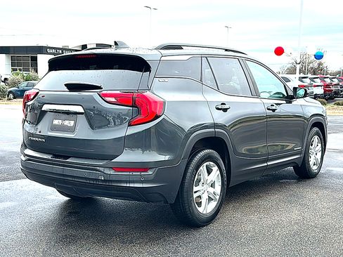 Used 2021 GMC Terrain SLE w/ Driver Convenience Package image 8